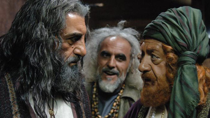 رضا كيانيان و عزت اله انتظامي در نمايي از فيلم راه آبي ابريشم به كارگرداني محمدرضا بزرگ نيا